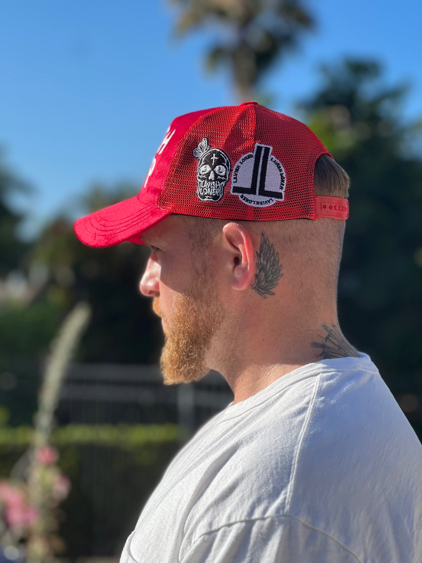 Lavish Loner suede trucker hat(red)