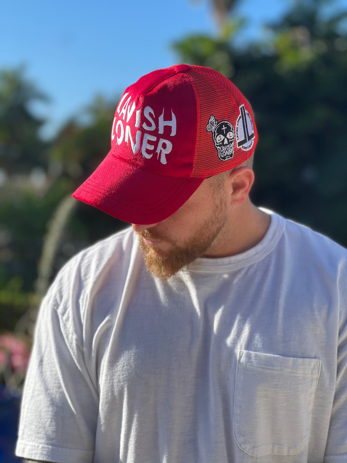 Lavish Loner suede trucker hat(red)