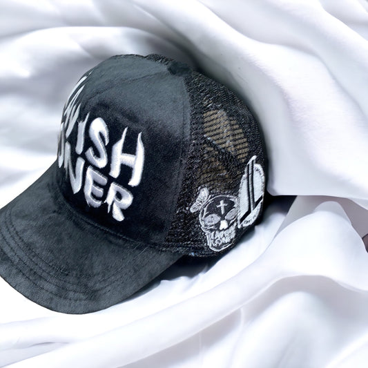 Lavish Loner suede trucker hat(black)